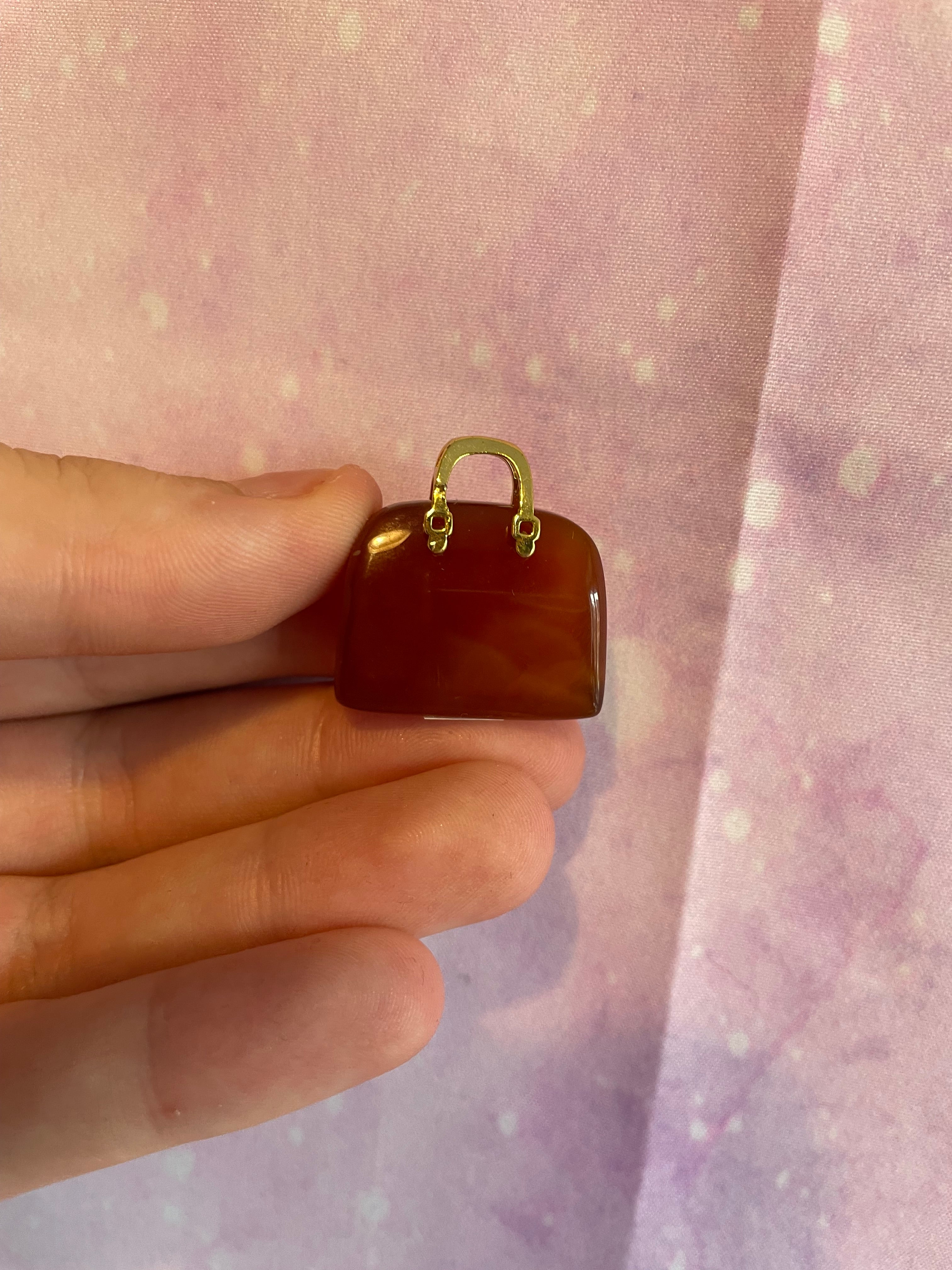 Carnelian handbag carving